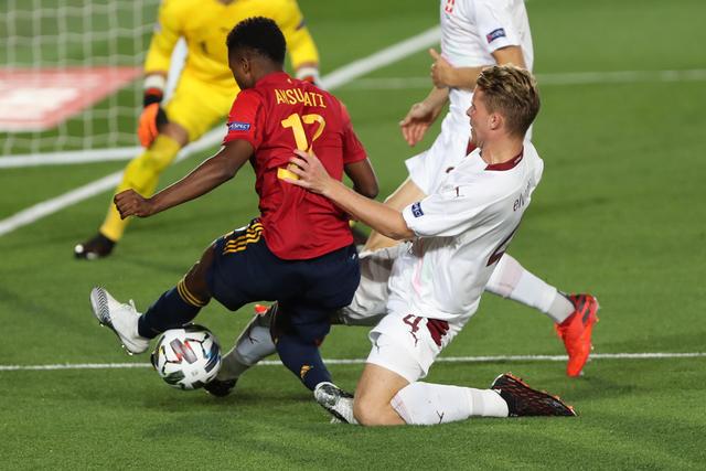 U20女足世界杯：中国队以5-0战胜新喀里多尼亚，黄嘉欣演绎帽子戏法